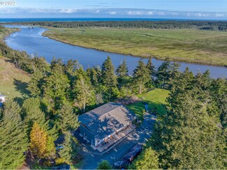 56227 Wisteria Dr, Bandon, OR 97411