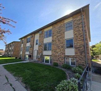 508 Commercial St Unit F, La Porte City, IA 50651