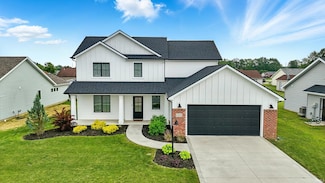 1308 Hideaway Dr, Auburn, IN 46706