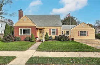 55 Jastram St, Providence, RI 02908