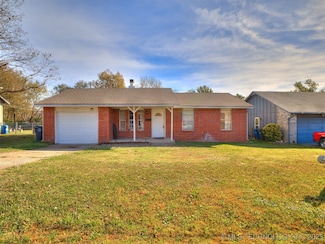 4823 S 27th Ave W, Tulsa, OK 74107