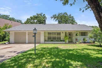 1004 Trailwood Dr, Hurst, TX 76053