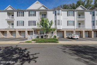 103 Bloomsbury Dr, Morganville, NJ 07751