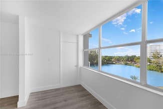 1300 NE Miami Gardens Dr Unit 517E, Miami, FL 33179