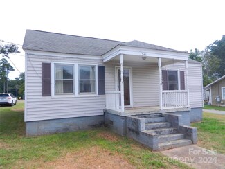 241 N Lincoln St, High Shoals, NC 28077