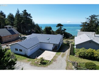162 Flake St, Port Orford, OR 97465