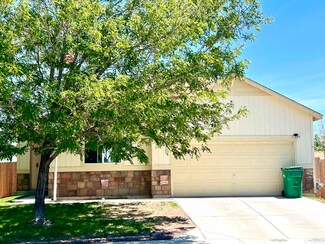 571 Sunrise Cir, Fernley, NV 89408