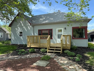 715 W North St, Winterset, IA 50273
