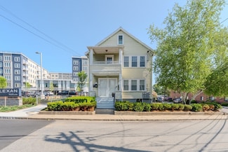 69-71 Pond St, Waltham, MA 02451