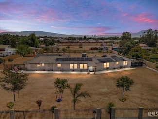 531 Oswell St, Bakersfield, CA 93307