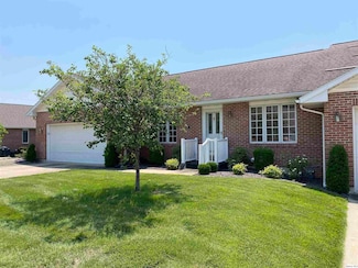 504 Donegal Dr, Quincy, IL 62305