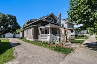 622 Thomas St SE, Grand Rapids, MI 49503