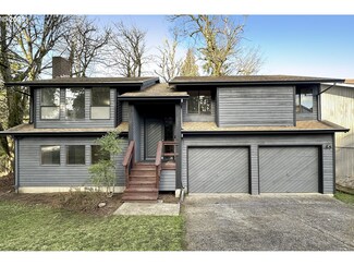 16448 NE Fargo St, Portland, OR 97230
