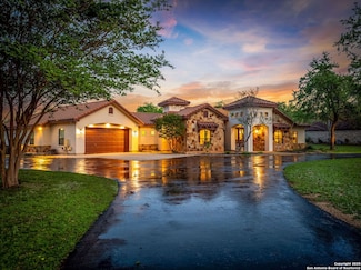 851 River Cliff Dr, Canyon Lake, TX 78133