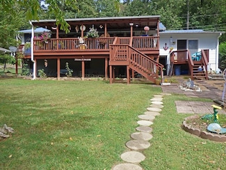 246 E Lakeshore Dr, Cherokee Village, AR 72529