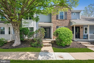 2 Washington Ct, East Windsor, NJ 08520