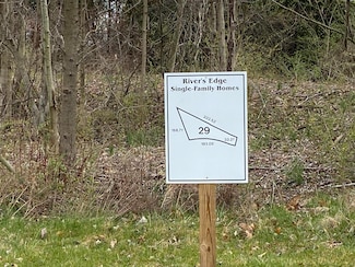 3389 Rivers Edge Dr, Royalton Township, MI 49085