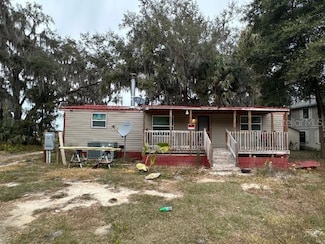 148 Little Orange Lake Dr, Hawthorne, FL 32640