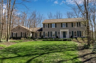 40 Cherry Tree Ln, Orchard Park, NY 14127