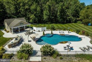 14 Happ Dr, Doylestown, PA 18901