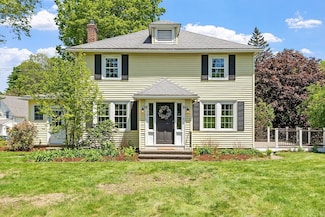 35 Fowler Rd, Northbridge, MA 01534