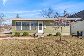968 Lindemann Rd, Saint Louis, MO 63131