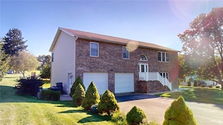 104 Lindsay Ln, Butler, PA 16002