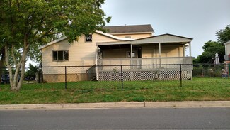 902 Center St, Union Beach, NJ 07735