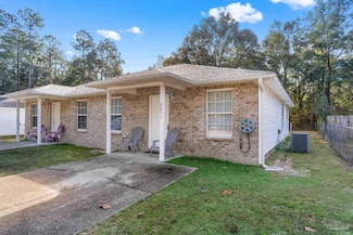 6851 & 6853 Trail Ride S, Milton, FL 32570