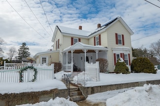 14 Morton St, Leominster, MA 01453