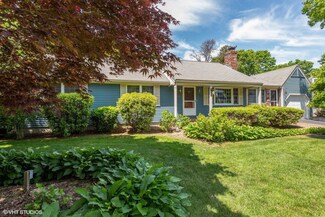 29 Fox Run Cir, South Dennis, MA 02660