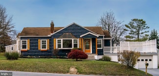 82 S Houcks Rd, Harrisburg, PA 17109