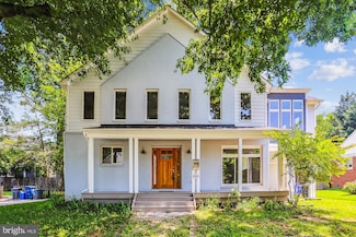 9819 Parkwood Dr, Bethesda, MD 20814