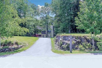 6 Dillon Ave, Sandown, NH 03873