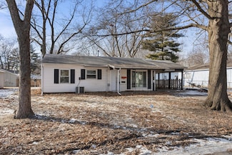 203 S Scottswood Dr, Urbana, IL 61802