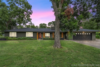9402 E 16th St, Tulsa, OK 74112
