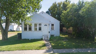 809 4th St SW, Mandan, ND 58554