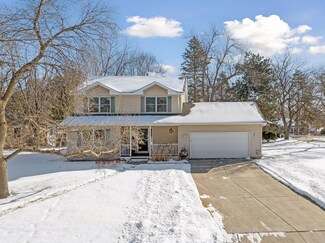 301 Burnes Dr, Hopkins, MN 55343
