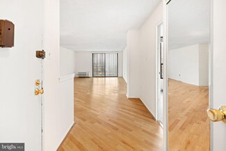 666 W Germantown Pike Unit 2608, Plymouth Meeting, PA 19462