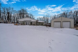 836 Saxonburg Rd, Butler, PA 16002
