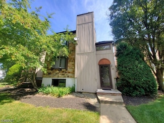 65 Diamond Ln, Old Bridge, NJ 08857