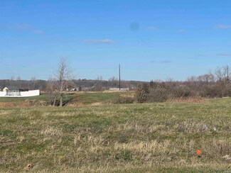 5288 Oak Grove Rd, Newburgh, IN 47630