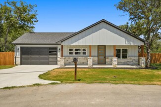 537 Cresthaven Ct, Azle, TX 76020