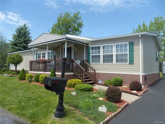 9908 Grantham Ct, Clarence, NY 14031