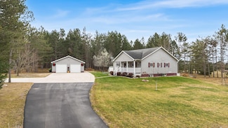3234 Bonter Ct, Cheboygan, MI 49721