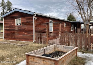 32452 N 2nd Ave, Spirit Lake, ID 83869