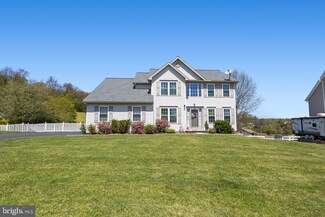 217 Throttle Ct, Stewartstown, PA 17363