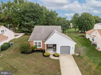 8 Knollwood Dr, Woodbury, NJ 08096