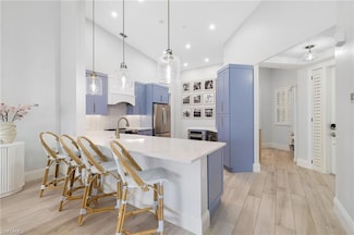 831 Sailaway Ln Unit 202, Naples, FL 34108