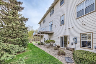 1595 Fox Hunt Way, Victoria, MN 55386